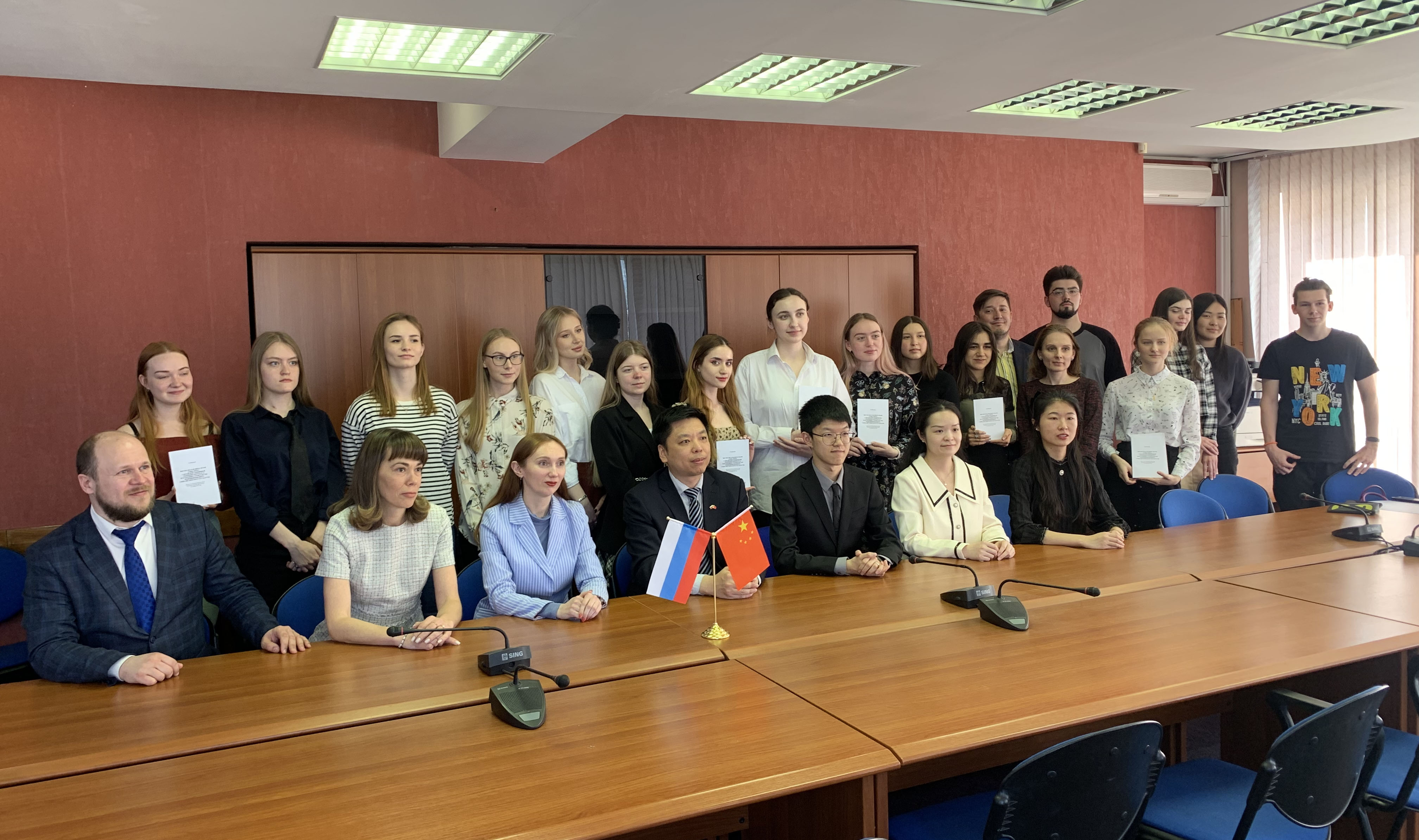驻伊尔库茨克总领馆与伊尔库茨克国立大学举办“新时代中国和中俄关系”圆桌会议